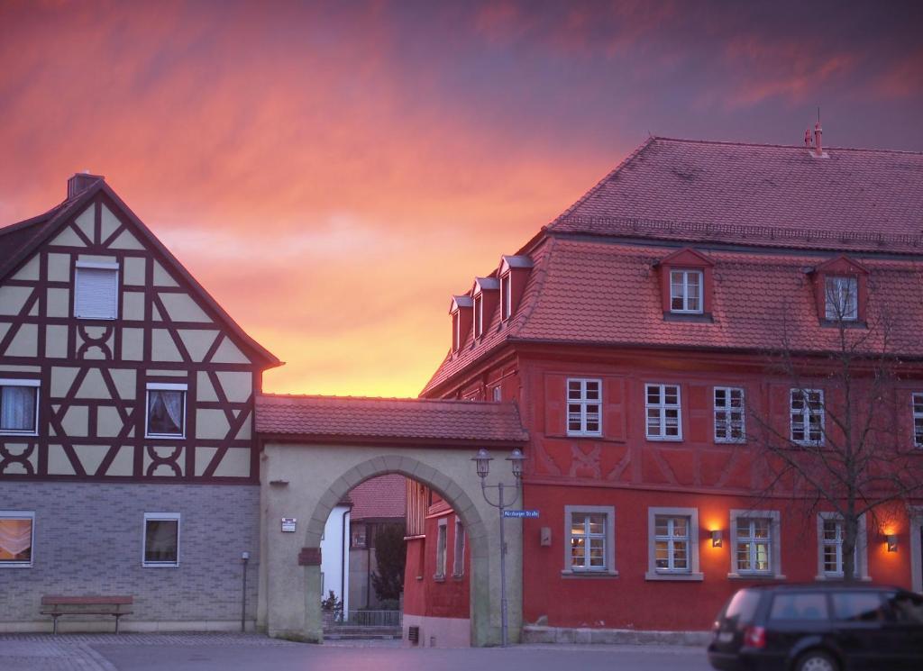 Rotes Ross Marktbergel المظهر الخارجي الصورة